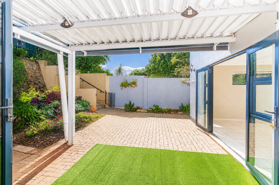 3 Bedroom Property for Sale in Magalies Golf Estate North West